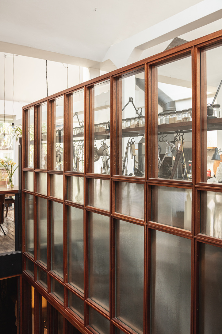 A3C08908-D584-4F54-B371-B98B1AED3D22_1_105_c