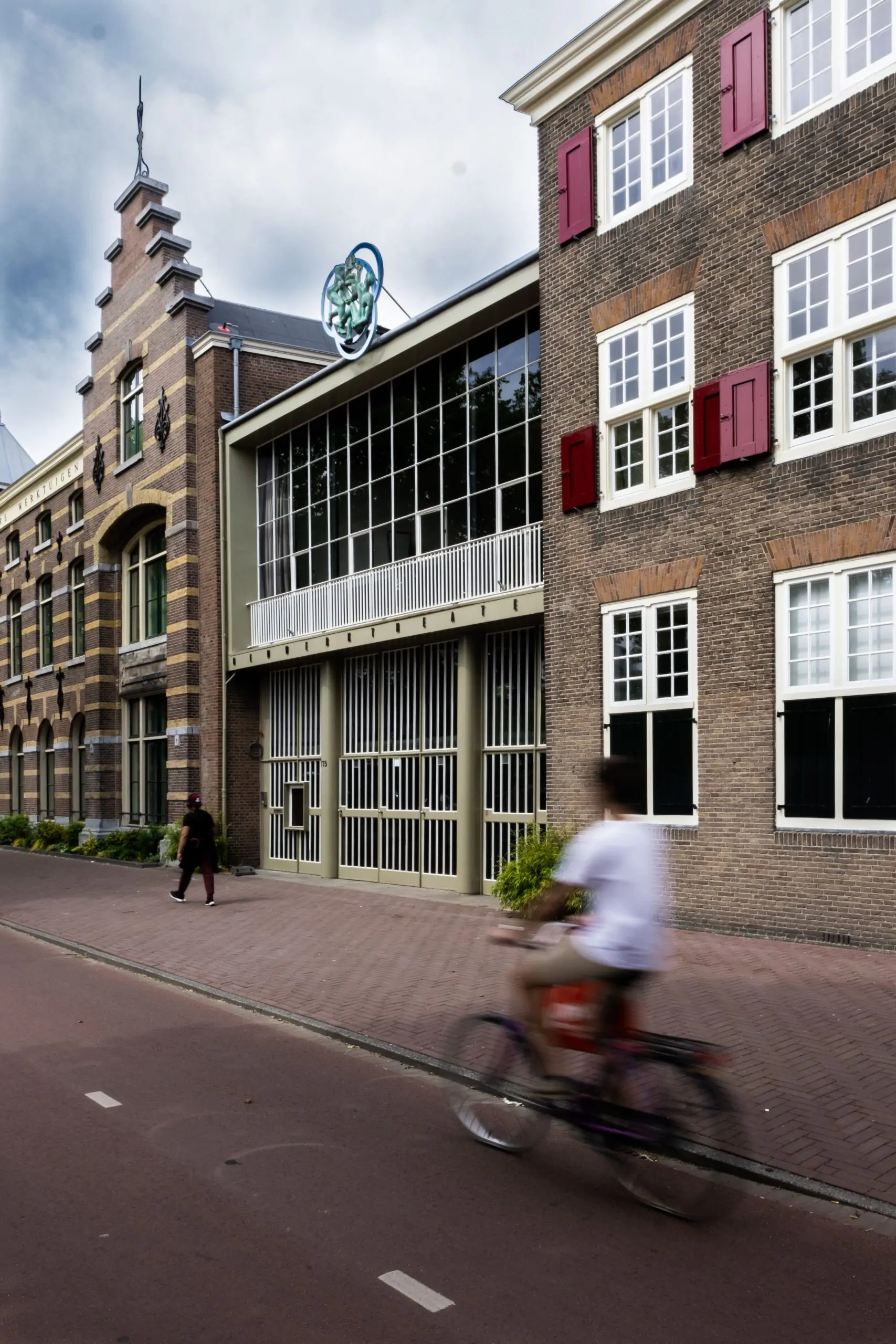 Ontmoet de ondernemer, in deze serie Jochem Leegstra van creative agency …,staat